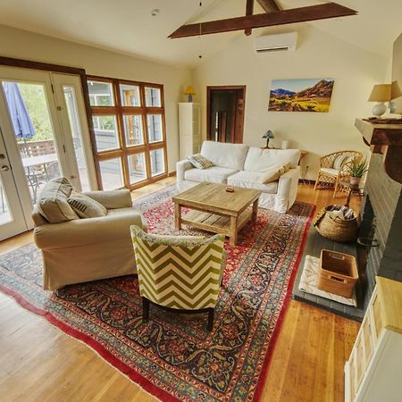Rivers Breeze Relaxing Riverside Cabin With Private Suite Kayaks Healdsburg Bagian luar foto